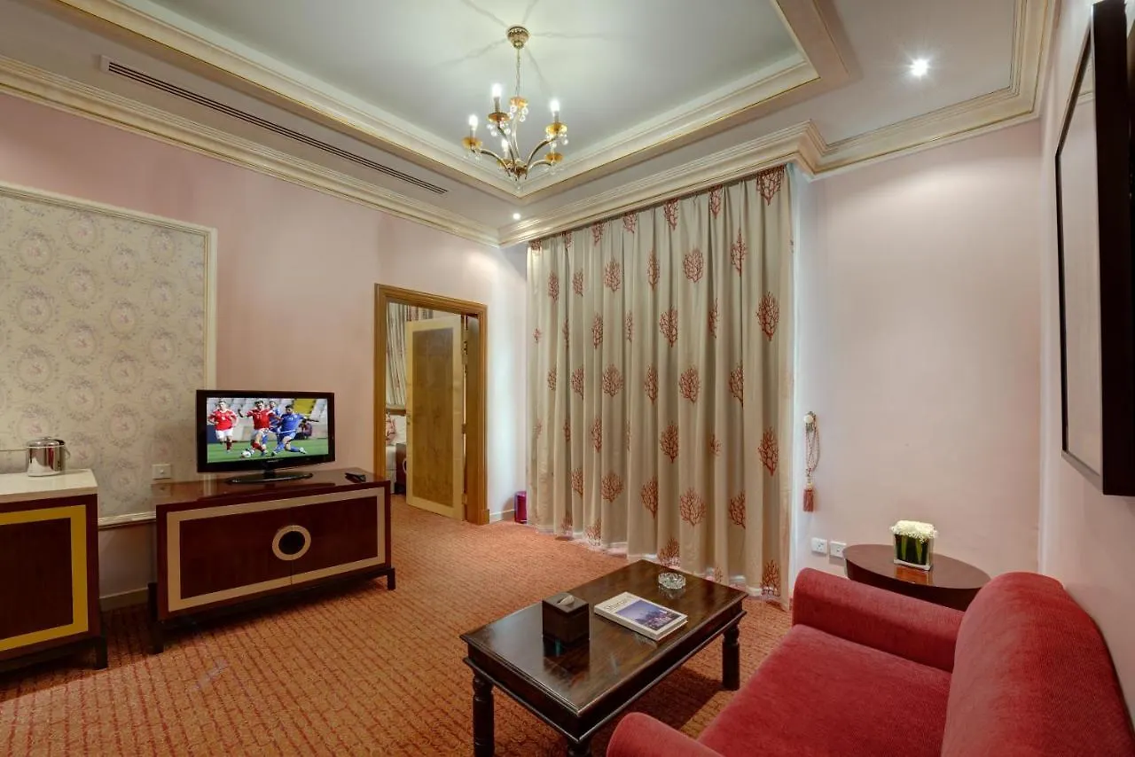 Sahara Beach Resort & Spa Sharjah 5*,